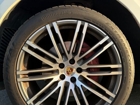 Used 2015 Porsche Macan S AWD/4WD image 11