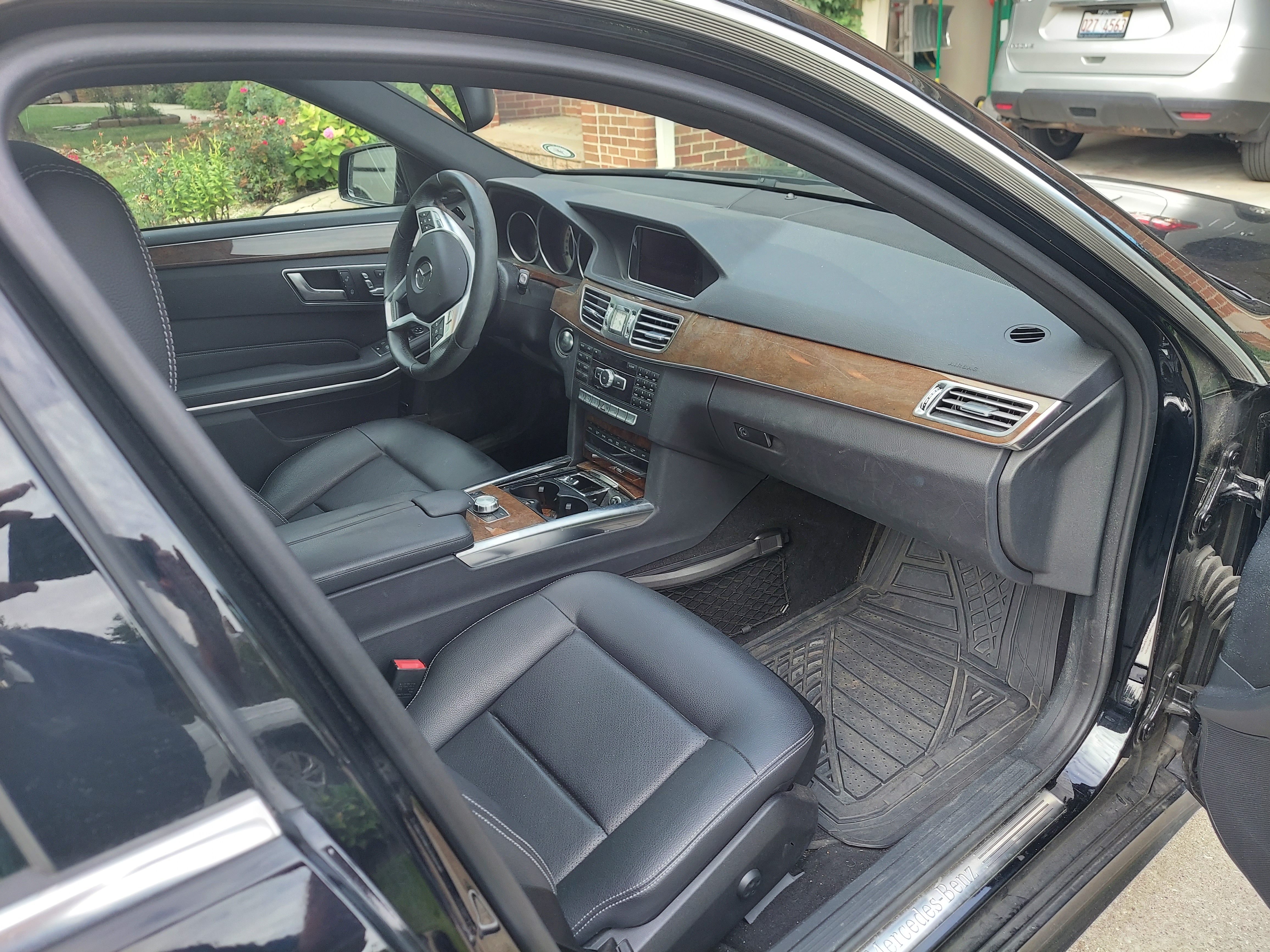 Used 2014 Mercedes-Benz E 350 4MATIC Sedan image 14