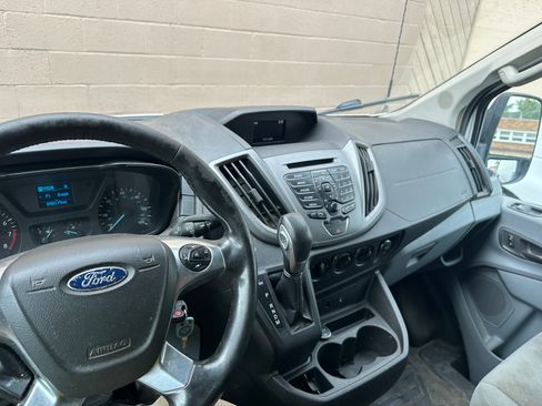 Used 2016 Ford Transit 250 130 Low Roof w/ Interior Upgrade Package RWD image 9
