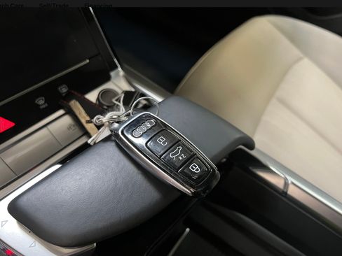 Used 2022 Audi e-tron Premium image 25