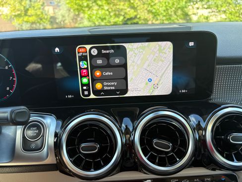 Used 2022 Mercedes-Benz GLB 250 4MATIC image 20