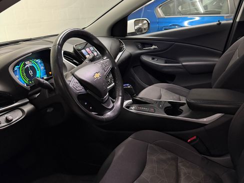 Used 2017 Chevrolet Volt LT image 9