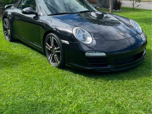 Used 2011 Porsche 911 Carrera image 1