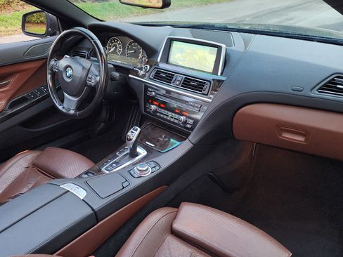 Used 2012 BMW 640i Convertible image 22