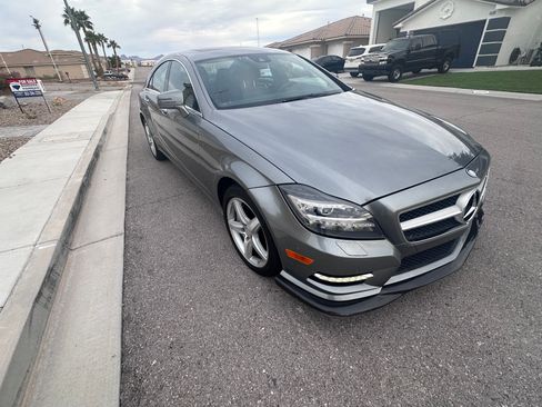 Used 2012 Mercedes-Benz CLS 550 4MATIC image 4
