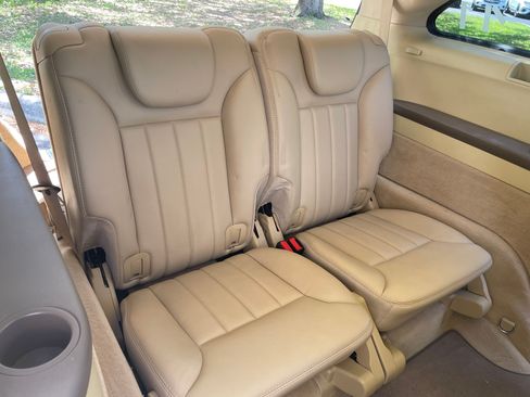 Used 2008 Mercedes-Benz R 350 4MATIC image 11