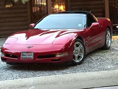 Used 1999 Chevrolet Corvette Coupe w/ Roof Pkg