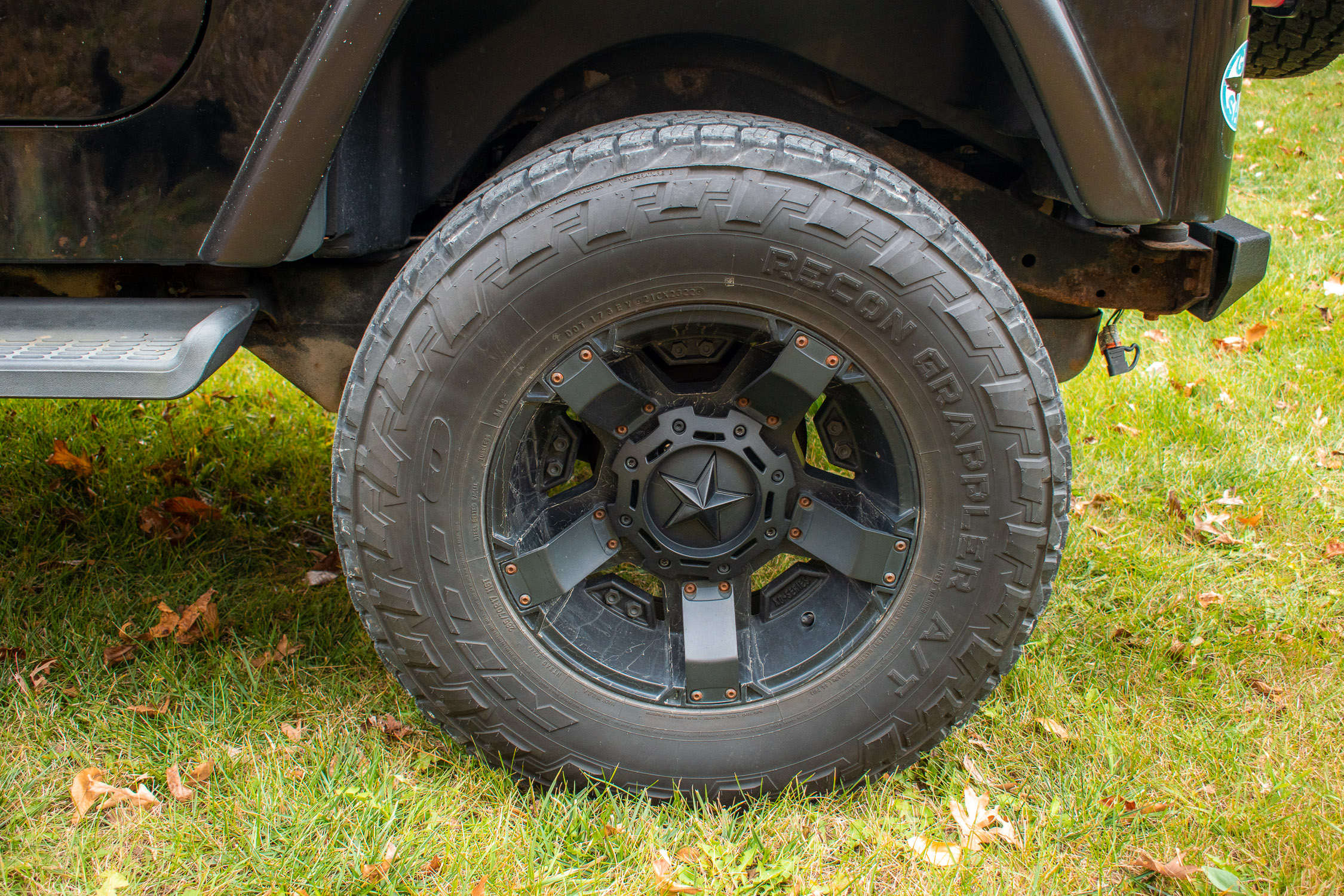 Used 2004 Jeep Wrangler SE w/ Ecco Tire & Wheel Group AWD/4WD image 9