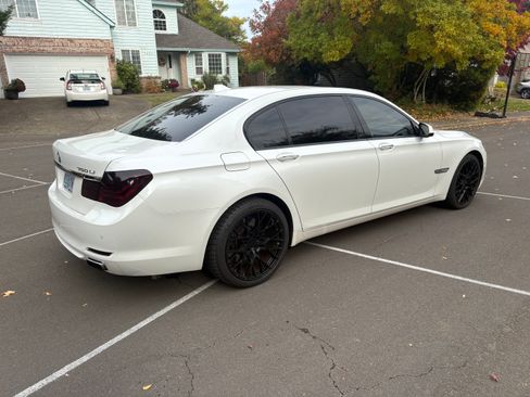 Used 2009 BMW 750Li image 8