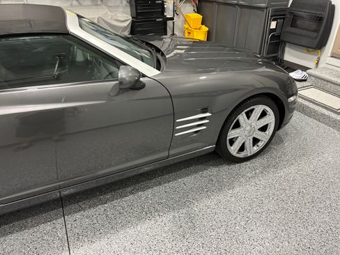 Used 2005 Chrysler Crossfire Limited image 8