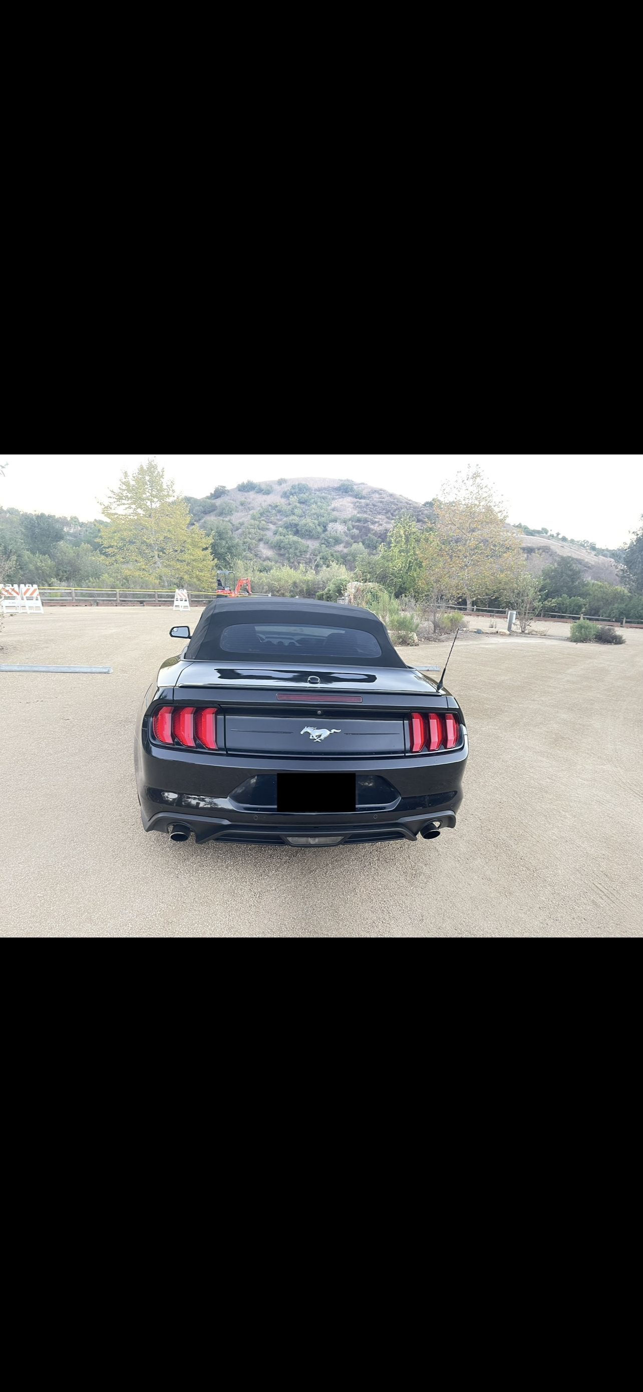 Used 2018 Ford Mustang Premium RWD image 13