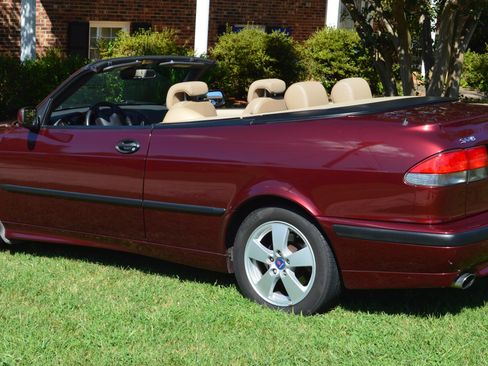 Used 2003 Saab 9-3 SE image 25