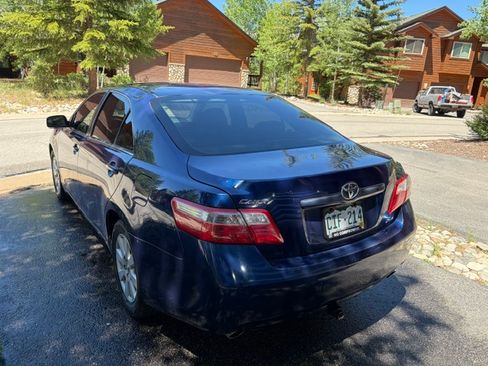 Used 2007 Toyota Camry XLE FWD image 2