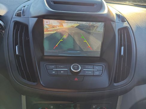 Used 2018 Ford Escape SE w/ SE Sync 3 Package image 8