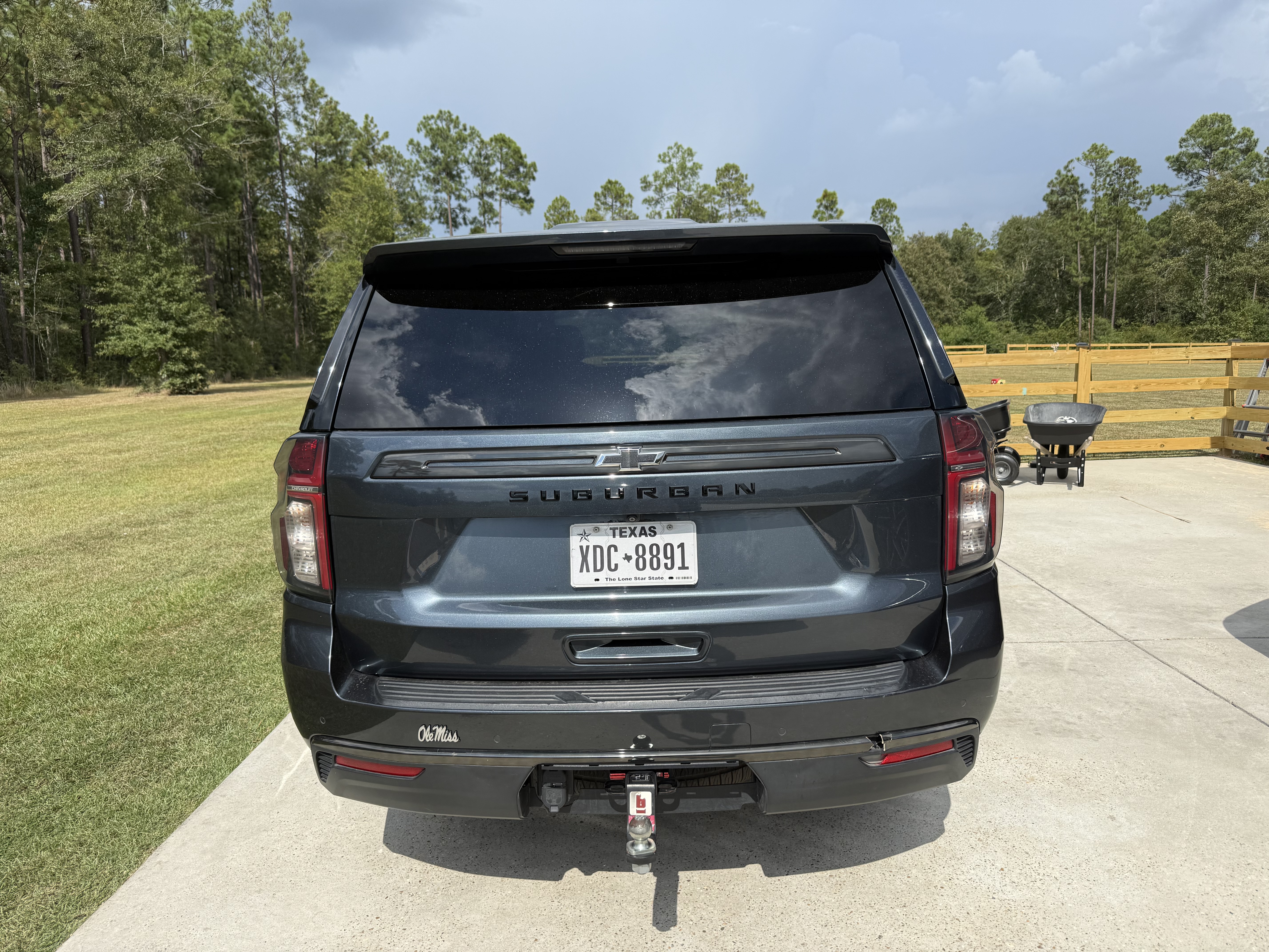 Used 2021 Chevrolet Suburban Z71 w/ Z71 Off-Road Package AWD/4WD image 5