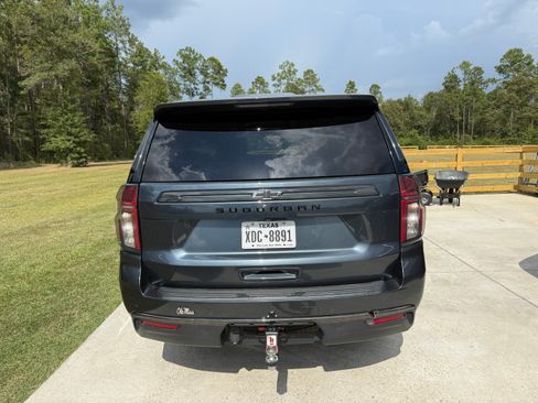 Used 2021 Chevrolet Suburban Z71 w/ Z71 Off-Road Package AWD/4WD image 5