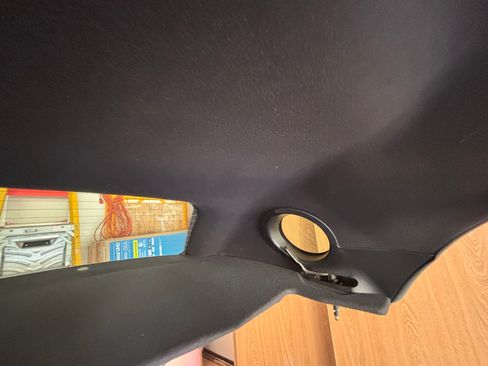 Used 2003 Ford Thunderbird image 28