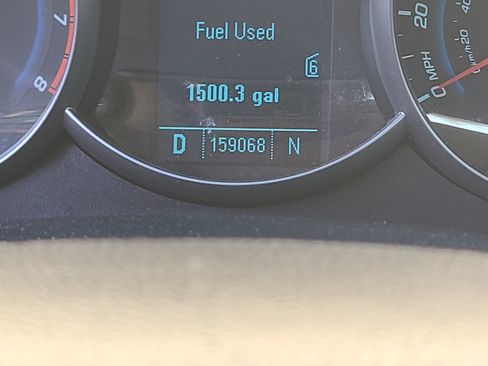 Used 2011 Chevrolet Cruze LT image 2