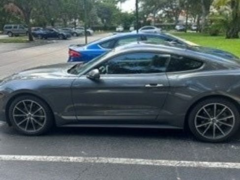 Used 2020 Ford Mustang Coupe w/ Equipment Group 101A RWD image 4