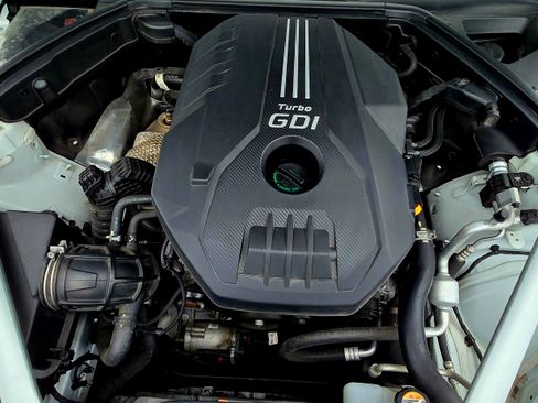 Used 2021 Genesis G70 2.0T Sport image 14