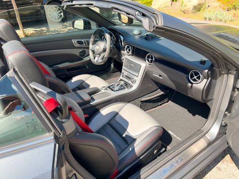 Used 2019 Mercedes-Benz SLC 43 AMG image 15