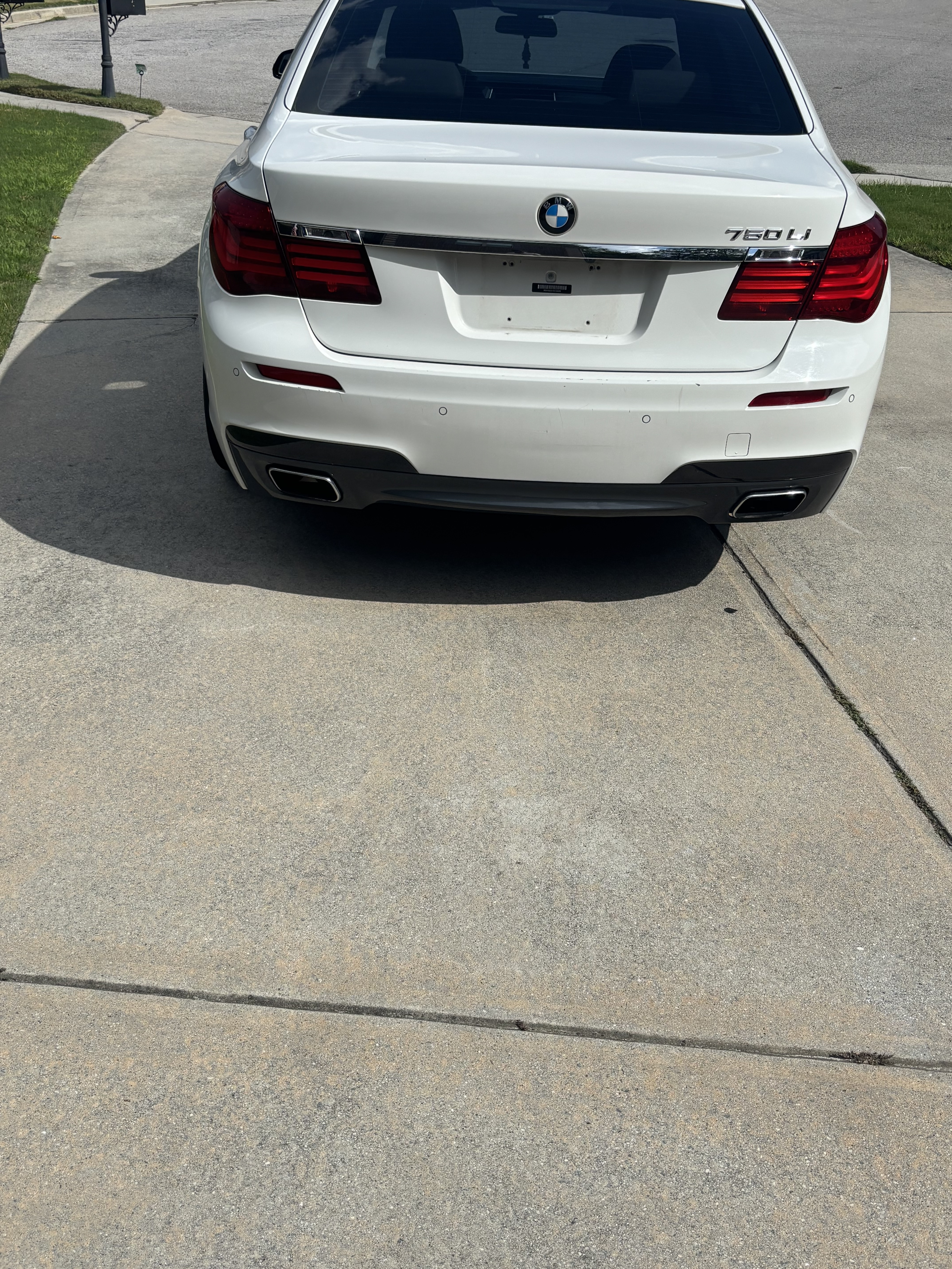 Used 2014 BMW 750Li RWD image 5