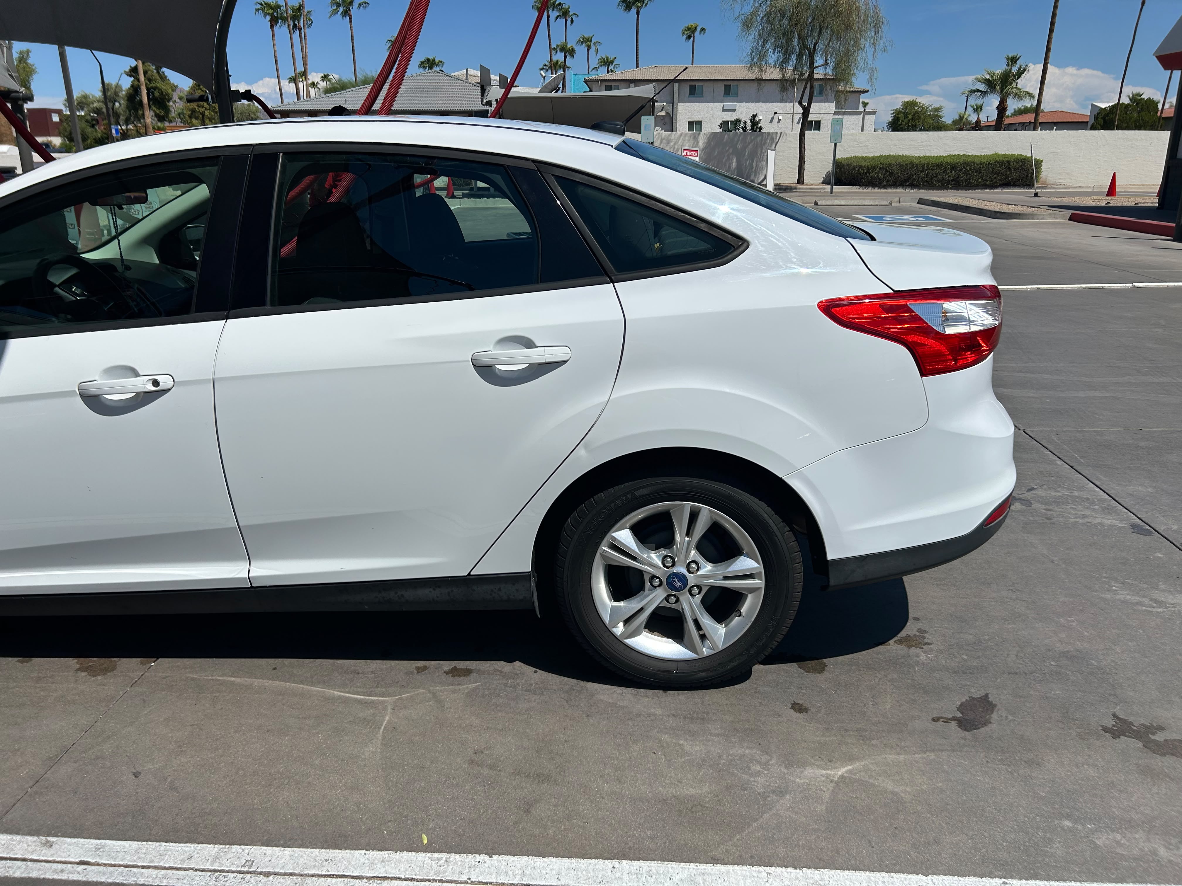 Used 2013 Ford Focus SE FWD image 9
