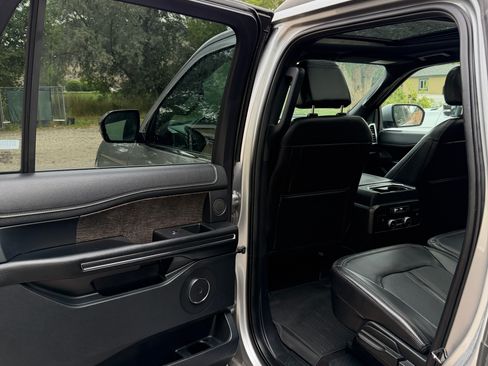 Used 2021 Ford Expedition Max Limited AWD/4WD image 15