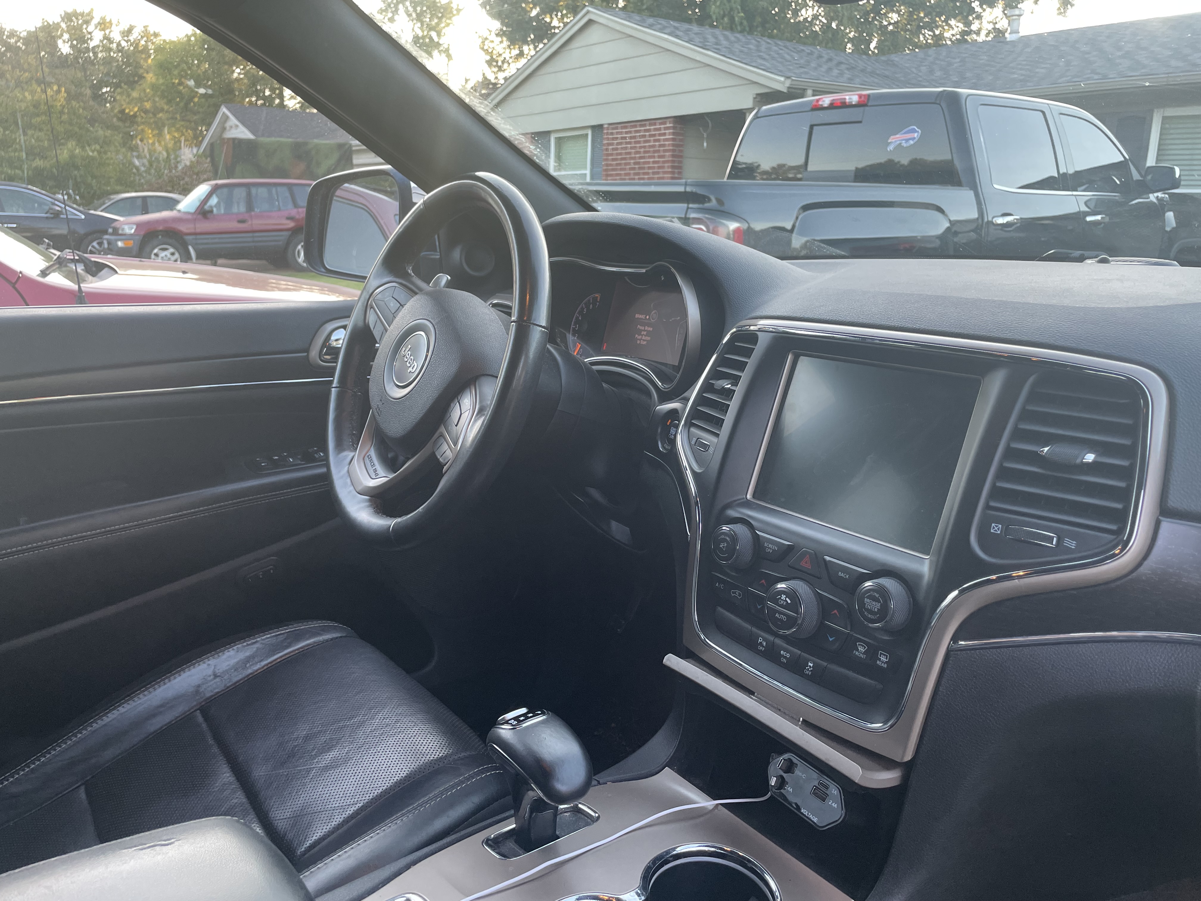 Used 2015 Jeep Grand Cherokee Limited w/ Luxury Group II AWD/4WD image 23