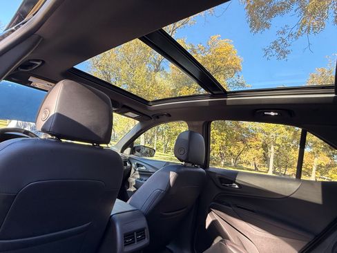 Used 2024 Chevrolet Equinox RS image 8