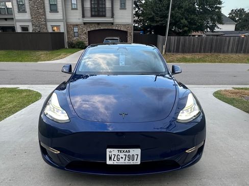 Used 2023 Tesla Model Y Performance AWD/4WD image 13