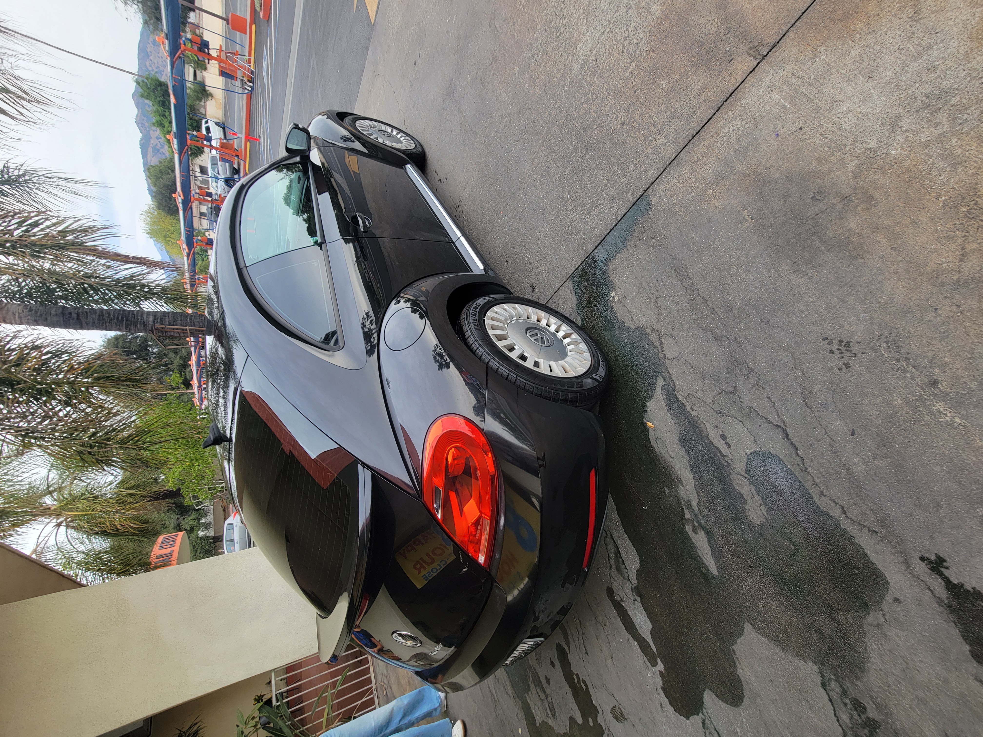 Used 2016 Volkswagen Beetle 1.8T SEL FWD image 8