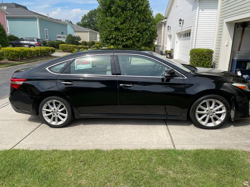 Used 2014 Toyota Avalon Limited FWD image 4