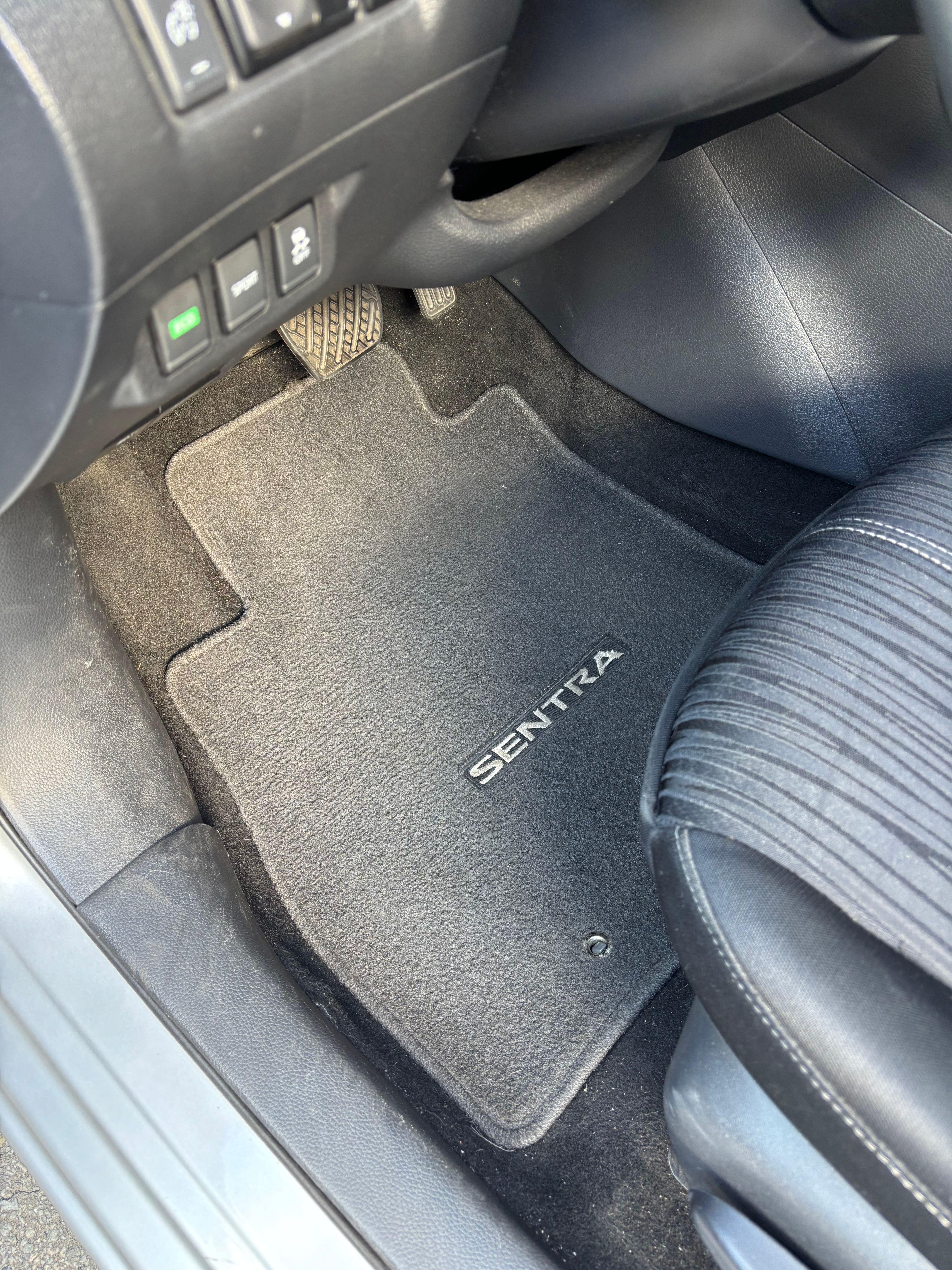 Used 2017 Nissan Sentra SV FWD image 14