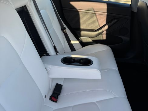 Used 2023 Tesla Model 3 Standard Range image 11