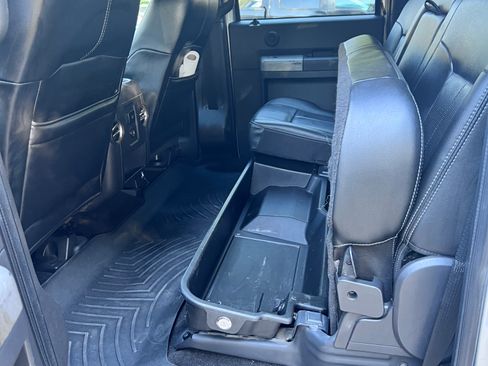 Used 2016 Ford F350 Lariat w/ Lariat Interior Package image 15