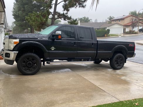 Used 2014 Ford F350 Lariat w/ Lariat Ultimate Package image 6