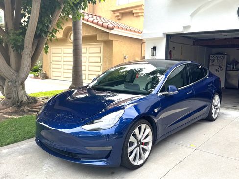 Used 2019 Tesla Model 3 Performance AWD/4WD image 1