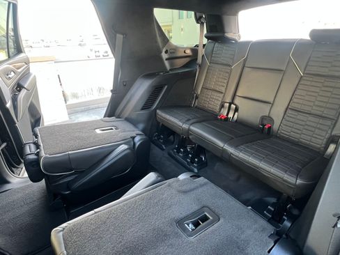 Used 2023 Cadillac Escalade Sport Platinum w/ LPO, ONYX Package AWD/4WD image 25