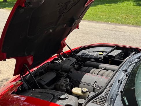 Used 2000 Chevrolet Corvette Convertible w/ Memory Pkg RWD image 8