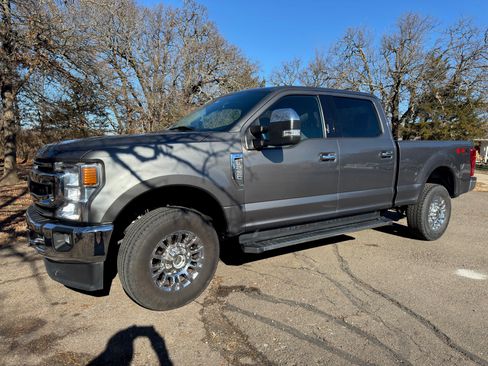 Used 2021 Ford F250 XLT w/ XLT Premium Package image 1