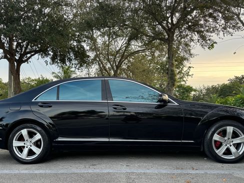 Used 2010 Mercedes-Benz S 550 image 1