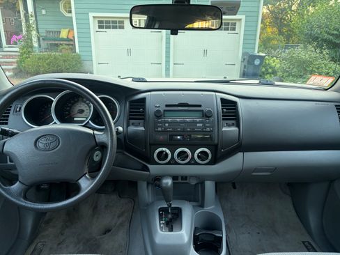 Used 2009 Toyota Tacoma 2WD Regular Cab image 11