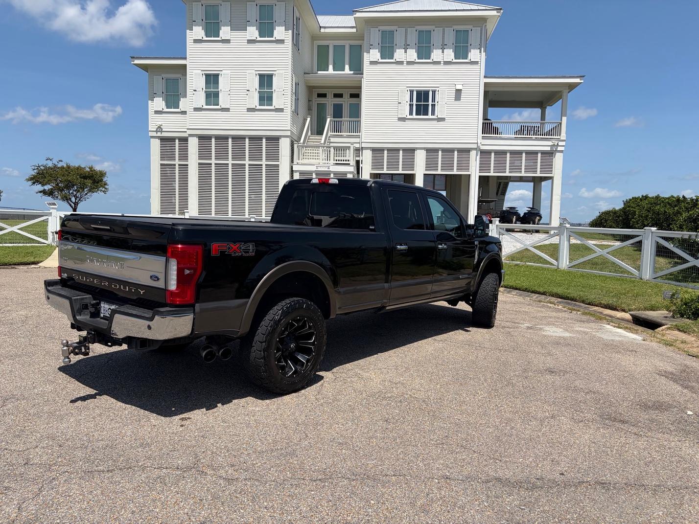 Used 2017 Ford F250 King Ranch w/ King Ranch Ultimate Package AWD/4WD image 5