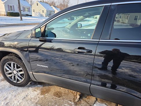 Used 2017 GMC Acadia SLT image 10