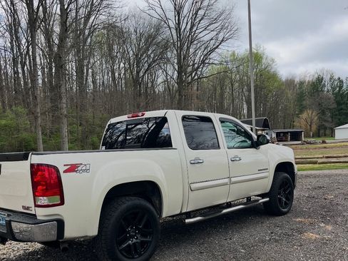 Used 2013 GMC Sierra 1500 SLE w/ Power Tech Package image 5