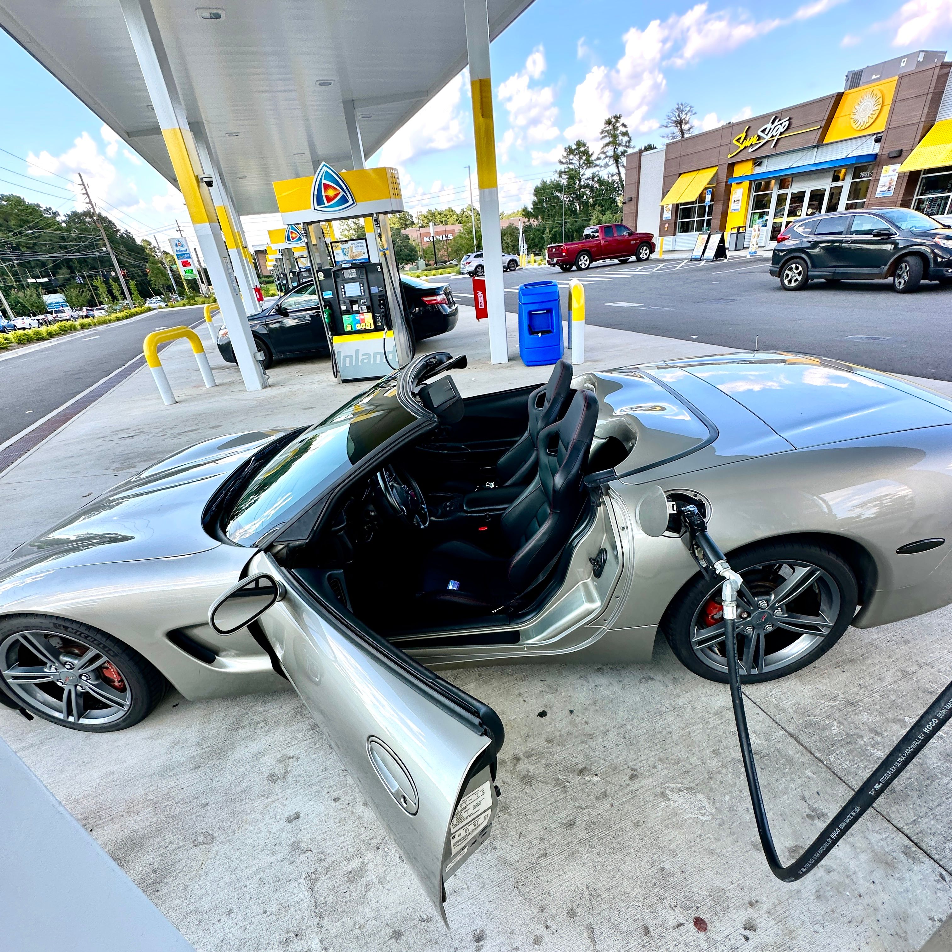 Used 1999 Chevrolet Corvette Convertible w/ Memory Pkg RWD image 4