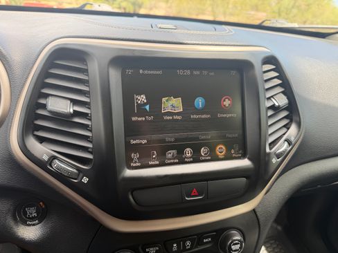 Used 2015 Jeep Cherokee Limited AWD/4WD image 14