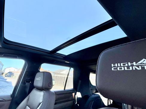 Used 2023 Chevrolet Tahoe High Country image 8