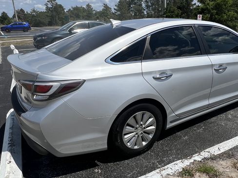 Used 2017 Hyundai Sonata SE FWD image 14